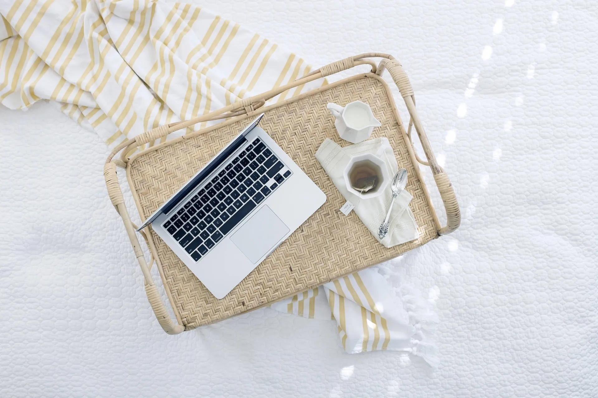 Summer-ize Your Home Decor With These Simple Steps