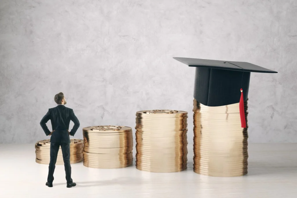 Student și fără bani? 3 sfaturi care să te ajute să te descurci mai ușor