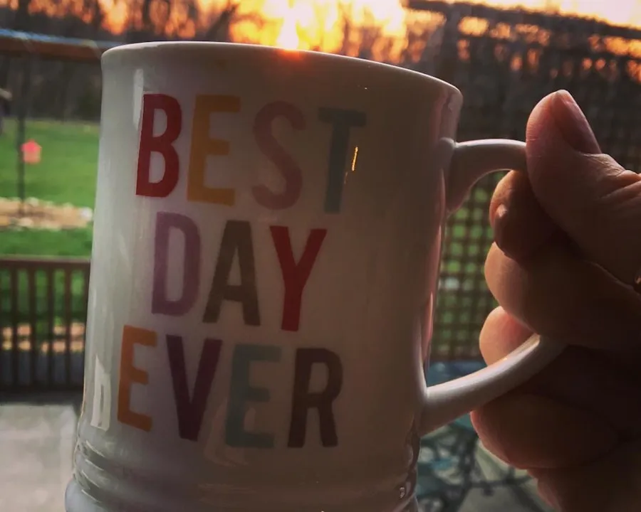 Secretele unei zile pline de inspirație: Cum să-ți începi ziua cu o minte creativă Photo "The secrets of an inspiring day: How to start your day with a creative mind"