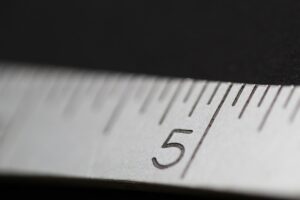 Cum se măsoară succesul articolelor în 2026